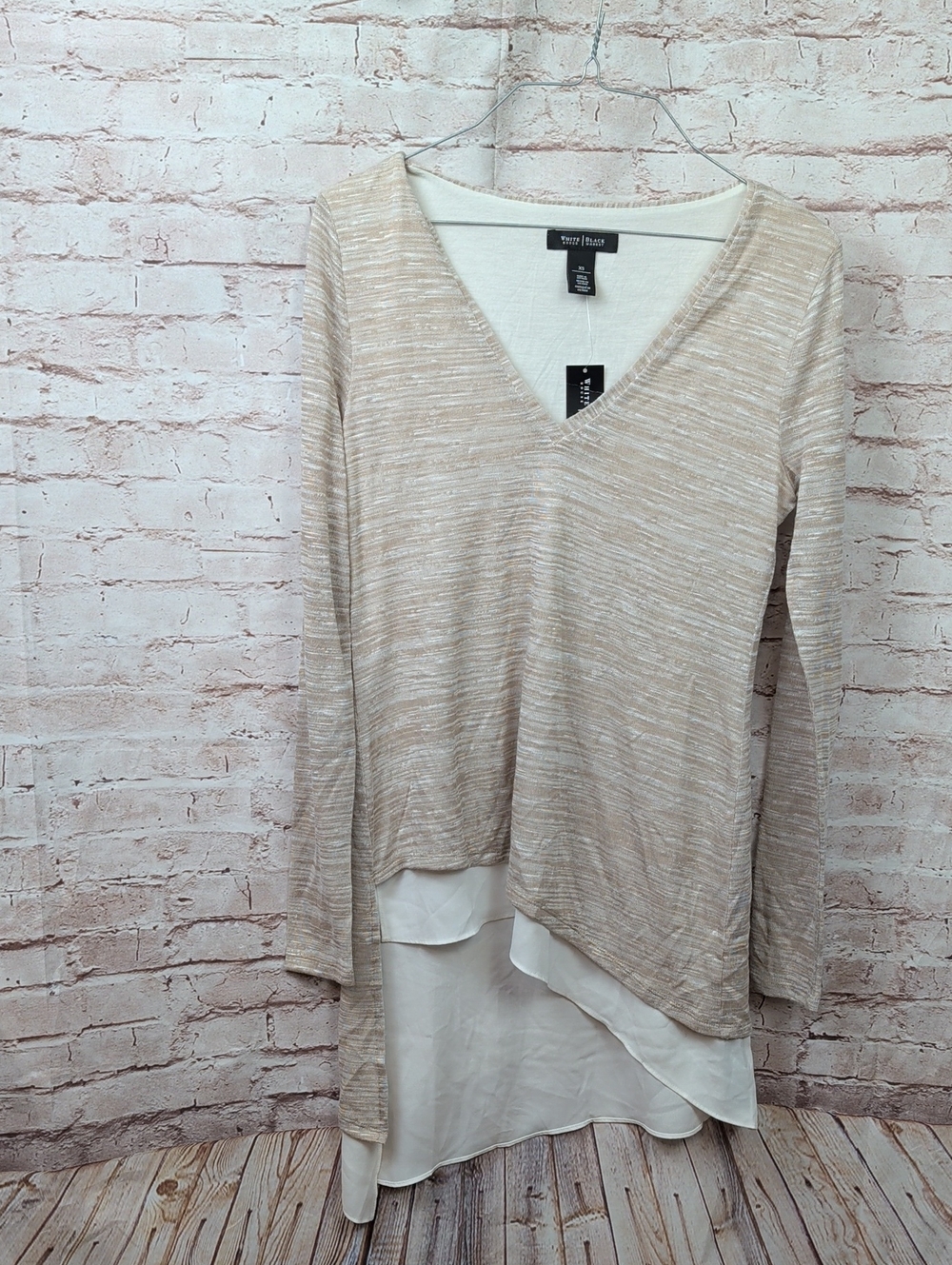 White House Black Market Camuto Neutral Beige Layered V-Neck Tunic XS Nwt
